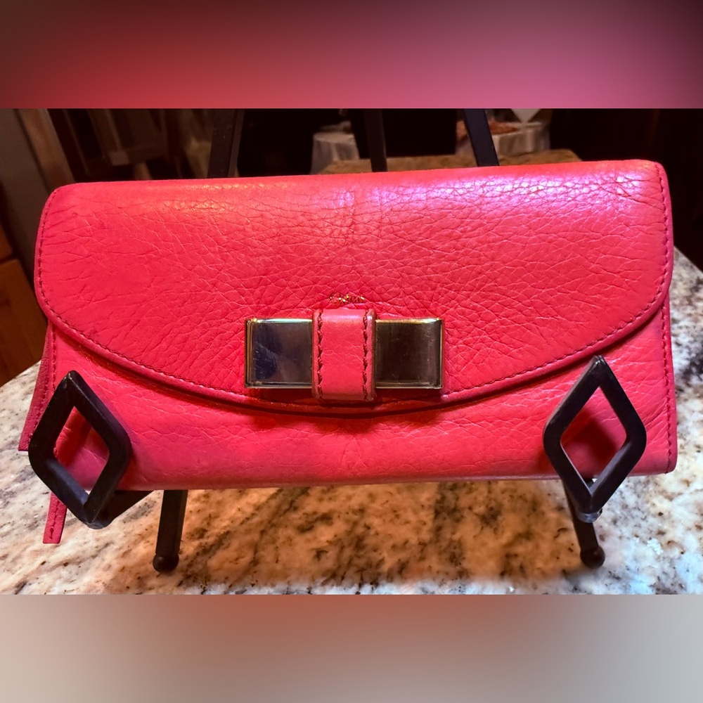 🧡 Authentic Chloé Paradise Pink Leather Wallet w/ authentication card. EUC